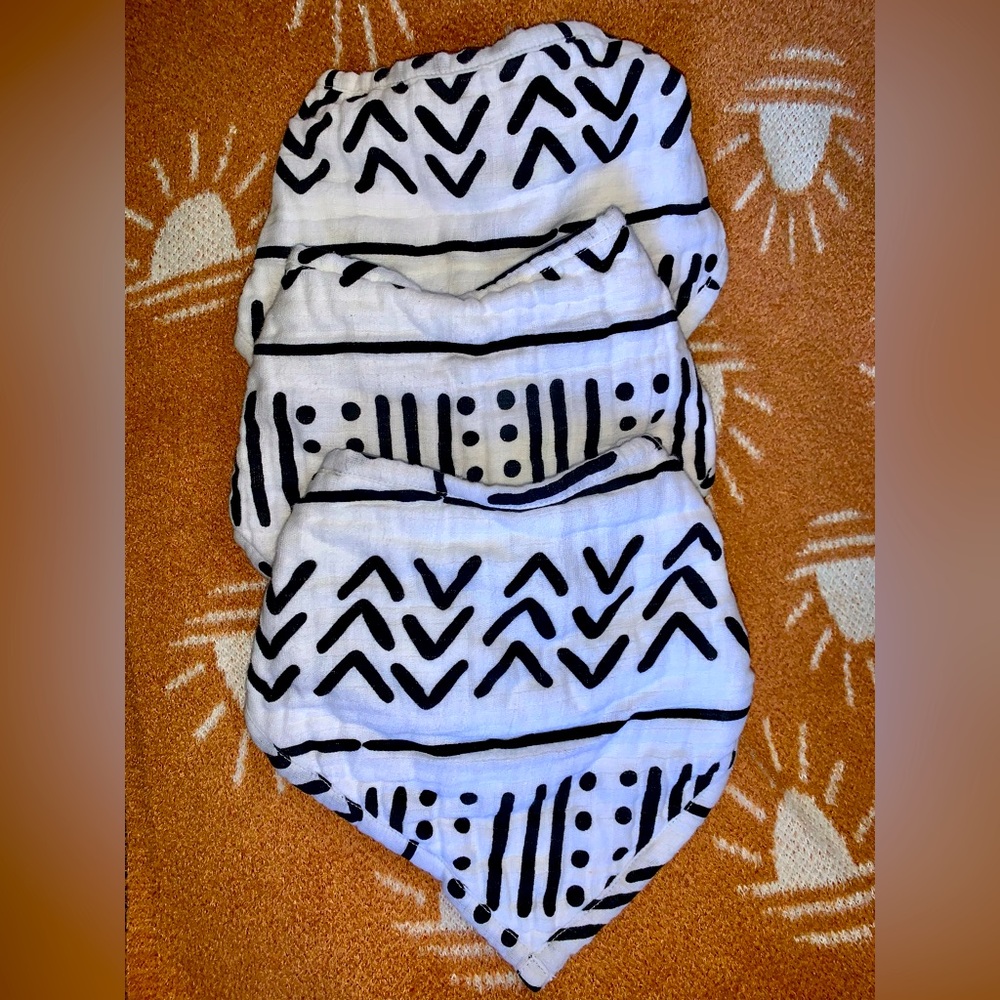 SpearmintLOVE Muslin Bibs-Set of 3
